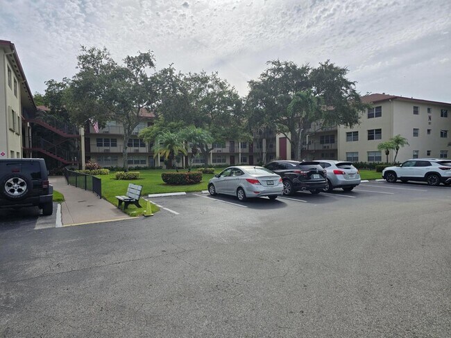 Building Photo - 151 SW 134th Way