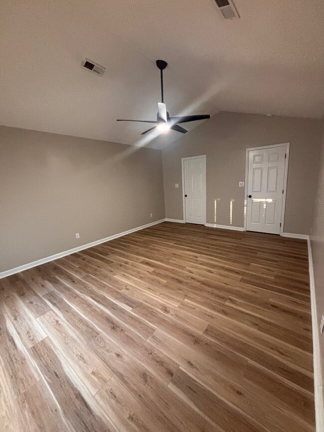 Building Photo - 5558 Quietwood Pl