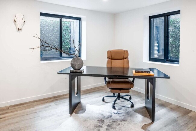 Building Photo - Modern Luxury Rental with Unobstructed Fla...