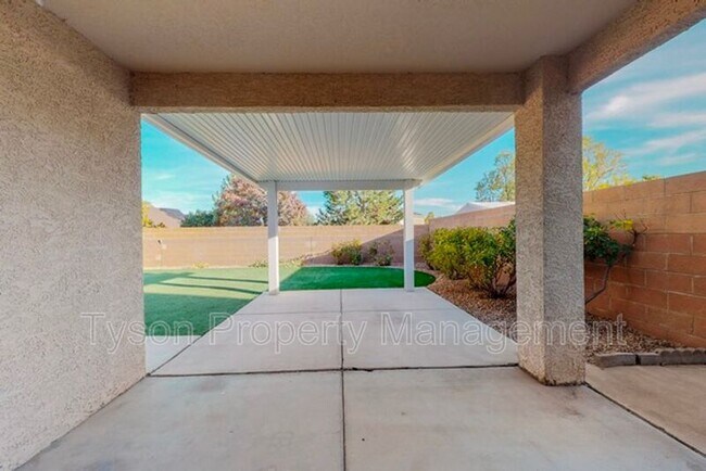 Building Photo - 10420 Calle Hermosa Ct NW