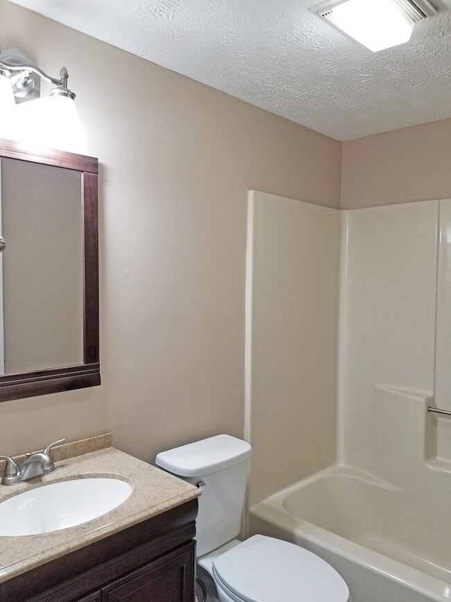 Building Photo - 316 Jones Ln