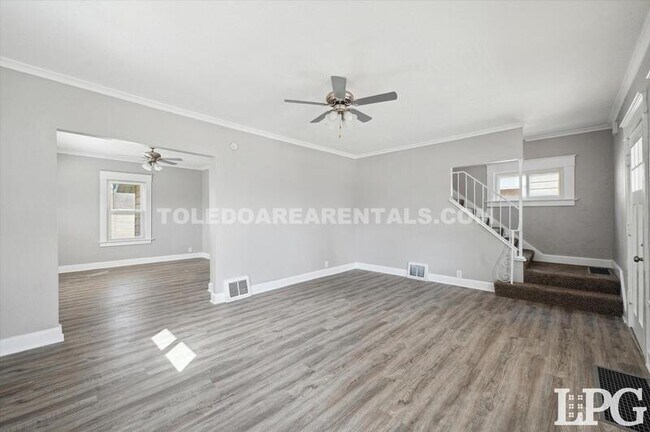 Building Photo - 630 Colima Dr