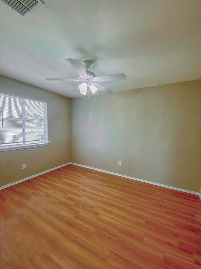 Building Photo - Lovely home in Wildhorse Vista Neighborhood