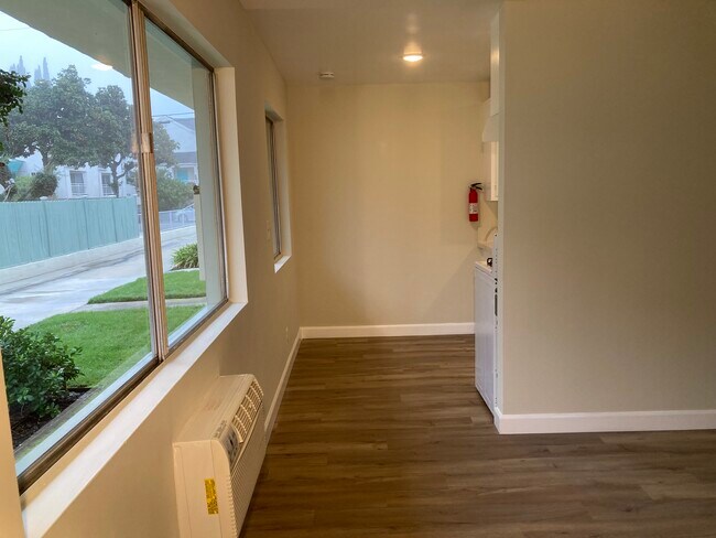 Building Photo - 909 S 2nd St