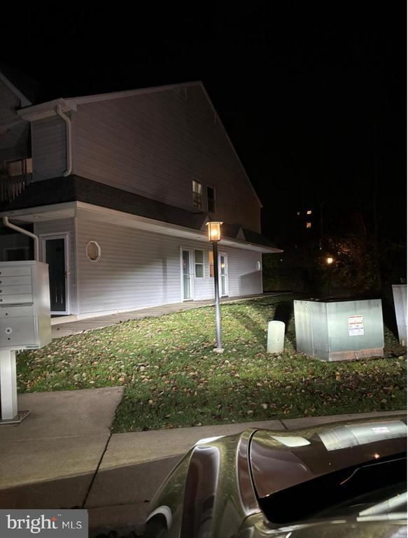 Building Photo - 706 Horseshoe Dr