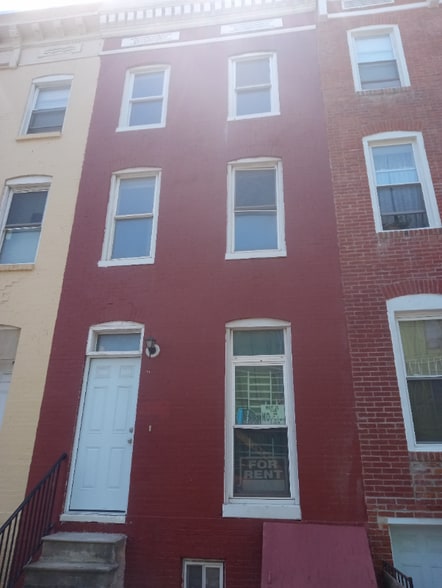 Primary Photo - 615 E Chase St