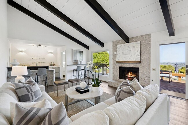 Building Photo - 6 Friars Ln