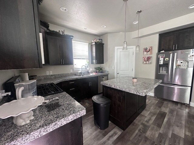 Building Photo - 896 S Crescent Way