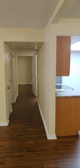 Building Photo - 3010 N Maryvale Pkwy