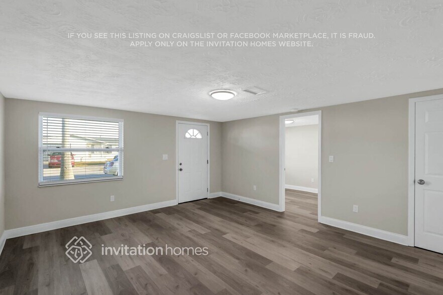 Building Photo - 3416 Seffner Dr