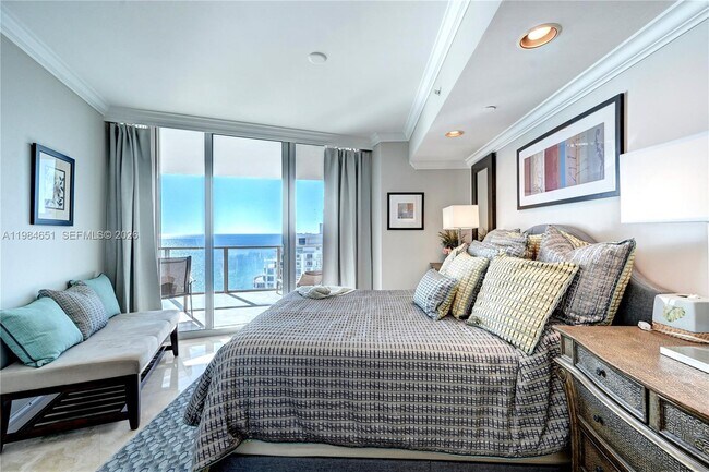 Building Photo - 3101 S Ocean Dr