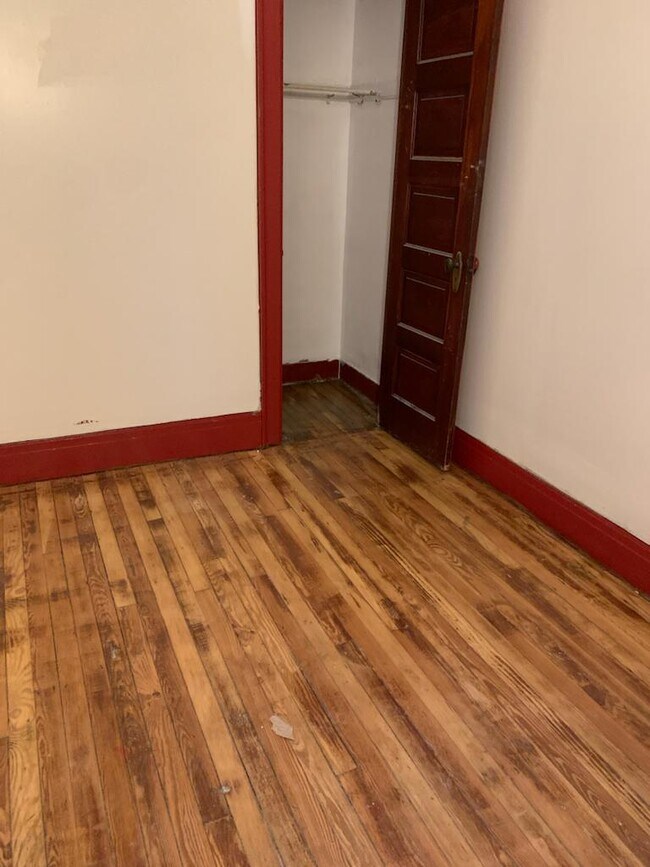 Building Photo - 415 Winslow Ave