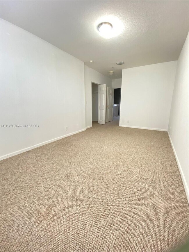 Building Photo - 1446 NW 34th Way