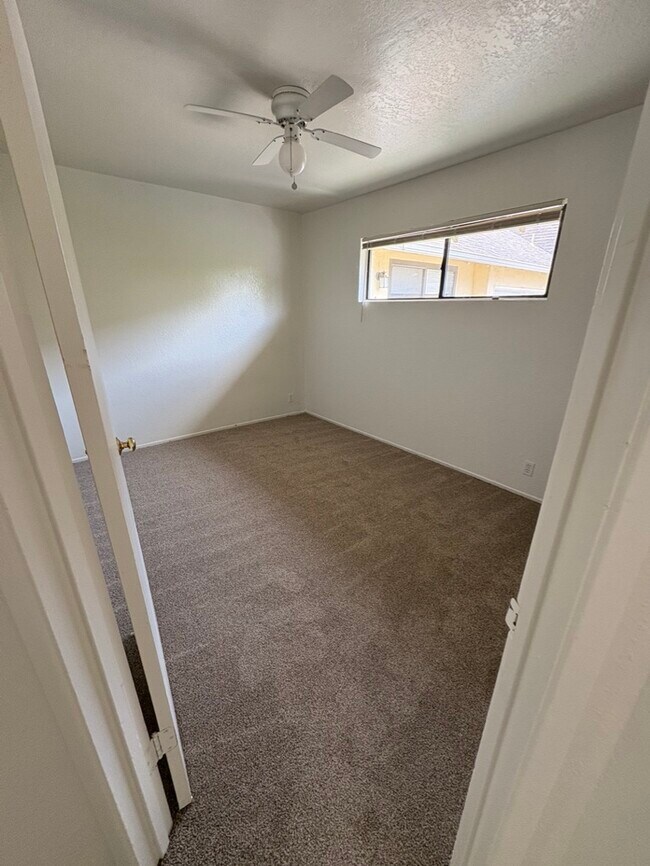 Building Photo - 3955 Princeton Dr