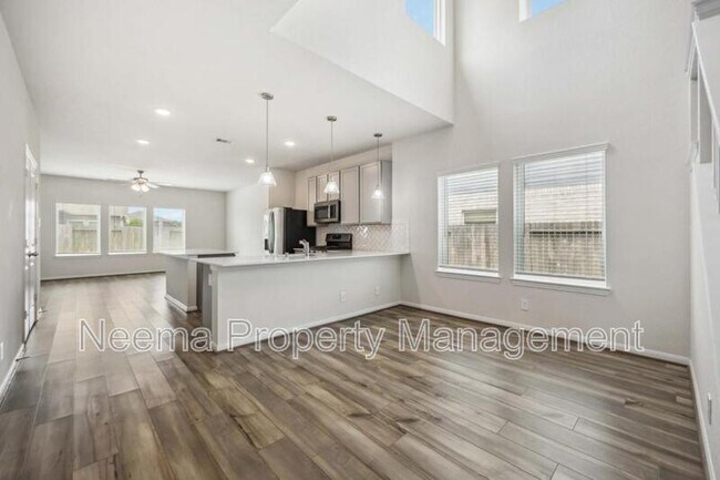 Building Photo - 20983 New Proper Dr