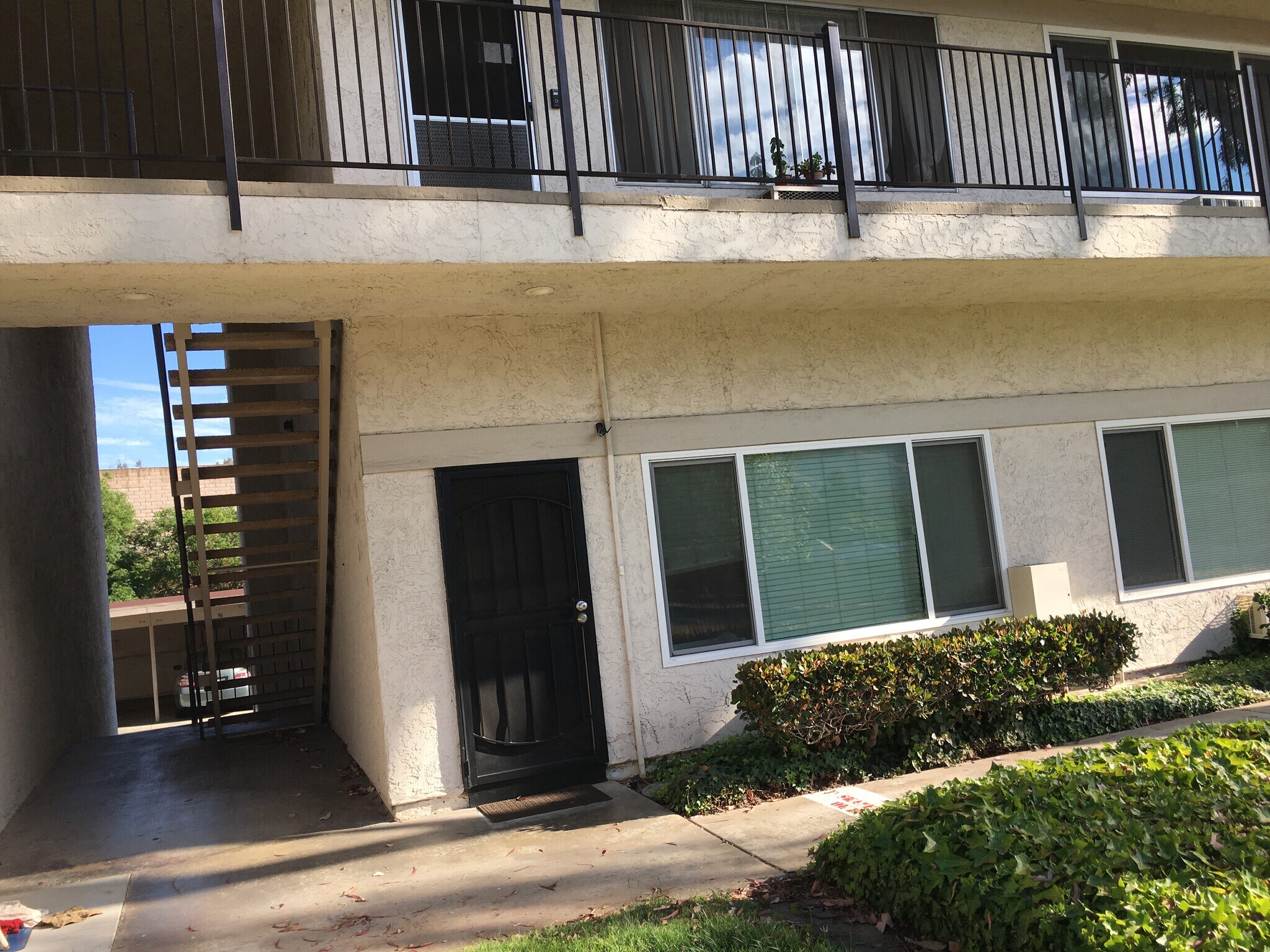 Building Photo - 4535 Ramona Ave