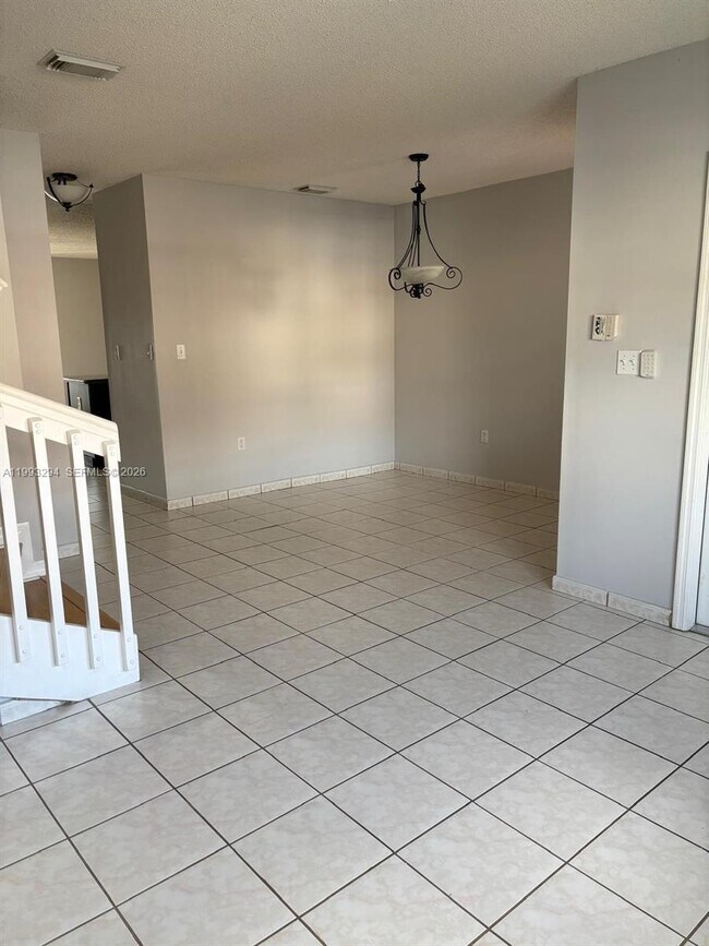 Building Photo - 6272 SW 139th Ave