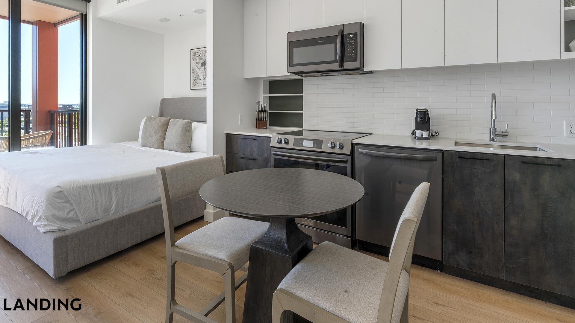 Building Photo - 632 Howard Rd SE