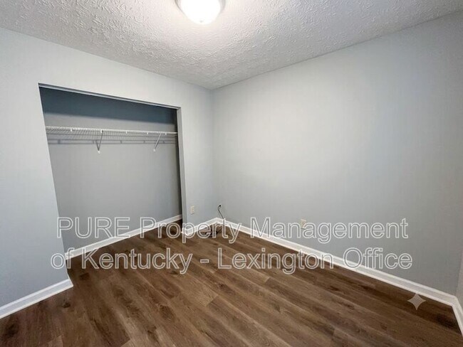 Building Photo - 1034 Marshall Park Dr