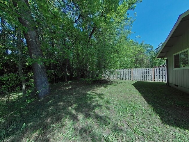 Building Photo - 3 Bedroom House ~ South Corvallis