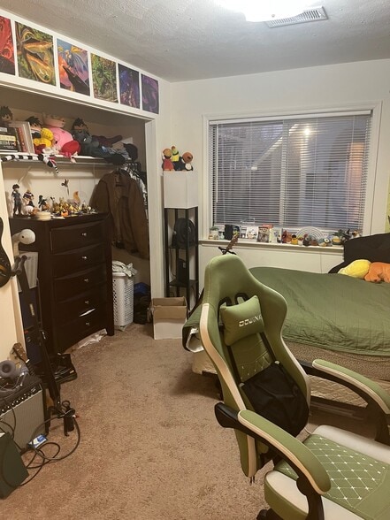 bedroom - closet - 403 Berryfield Ln