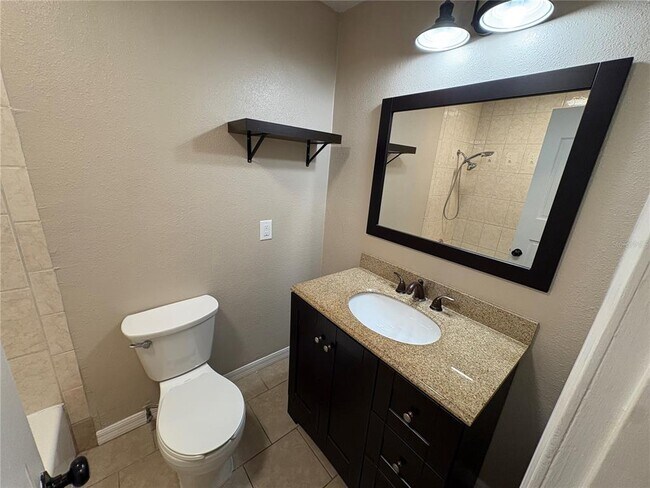 Building Photo - 615 Floral Cir