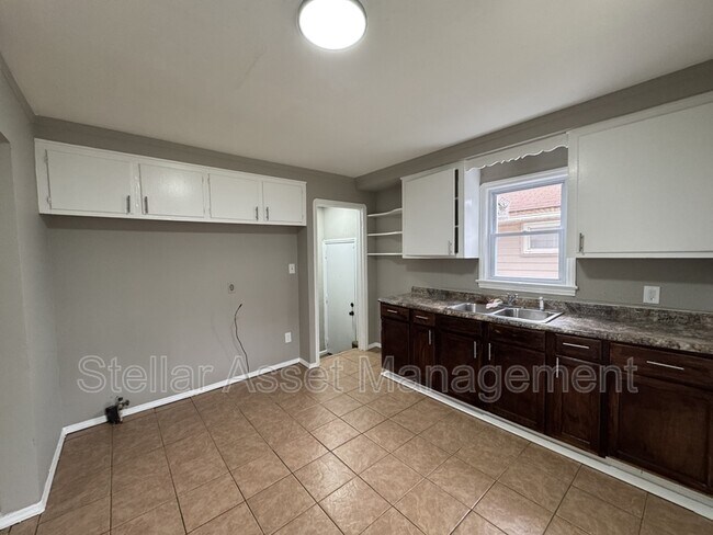 Building Photo - 4768 E 173rd St