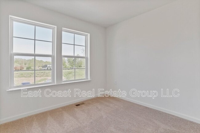 Building Photo - 11 Mengel Rd