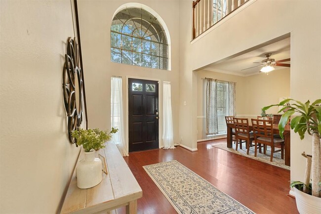 Building Photo - 17827 Scenic Oaks Dr