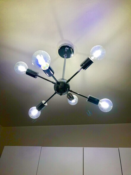 kitchen light fixture - 756 W California Ter
