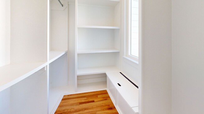 Building Photo - Nashville 3 Bedroom