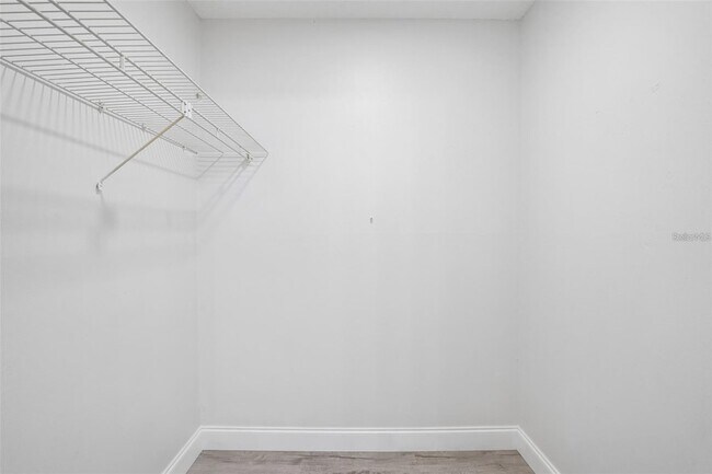 Building Photo - 546 Orange Dr