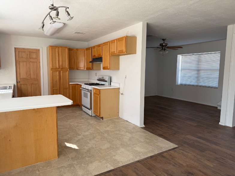 Building Photo - 2716 Beechwood St