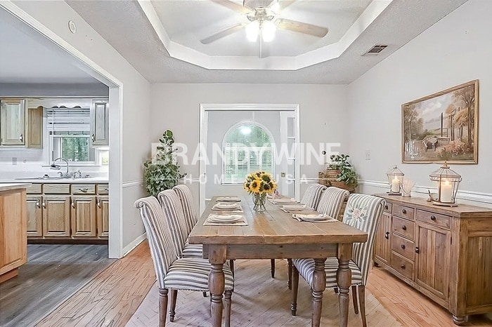 Building Photo - 205 Oak Shores Dr