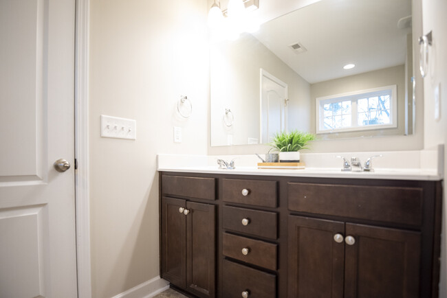 Master Bathroom - 23 Okame Ct