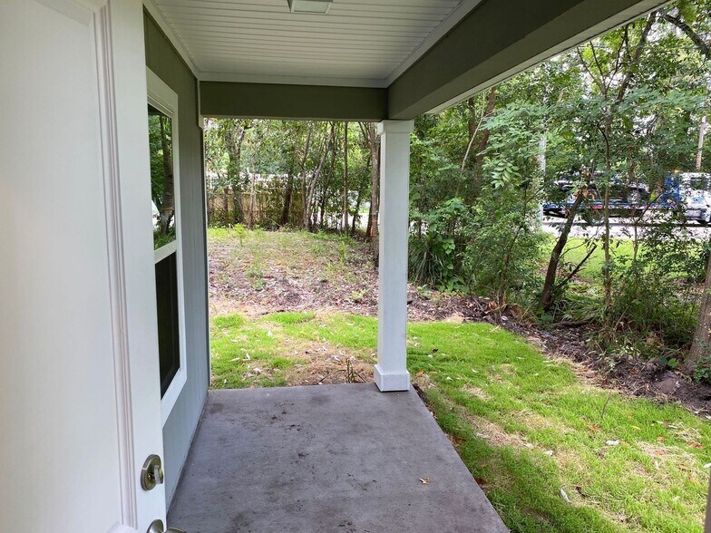 Building Photo - 5357 Oak Trail Ln