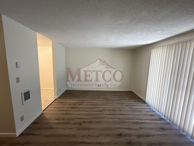 Building Photo - 14401