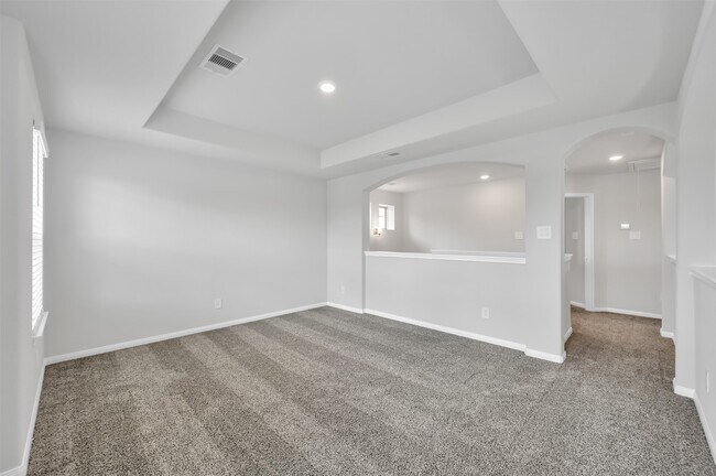 Building Photo - 16609 Merry Pines Dr