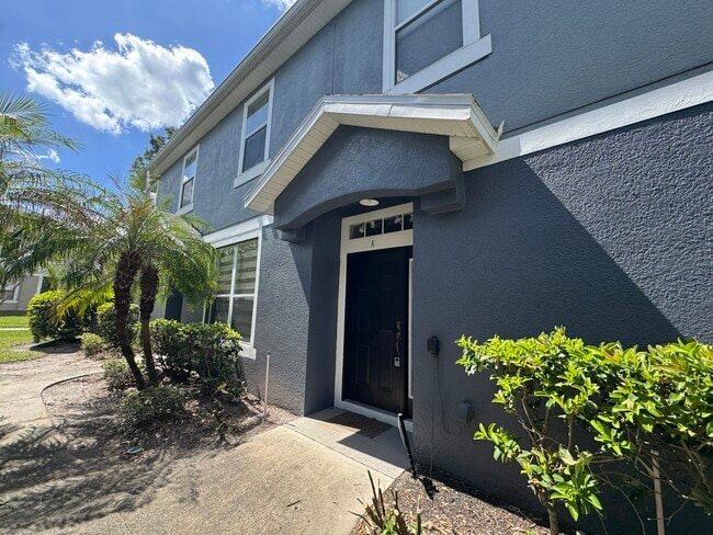 Building Photo - 6602 S Goldenrod Rd