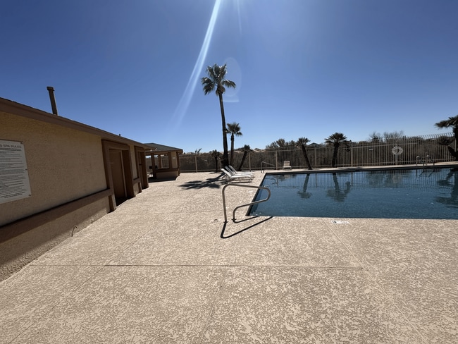 Building Photo - Eastside 3 bedroom 2 bath move in ready