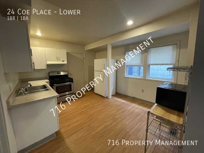 Building Photo - Spacious Lower 1 Bedroom Available Now!