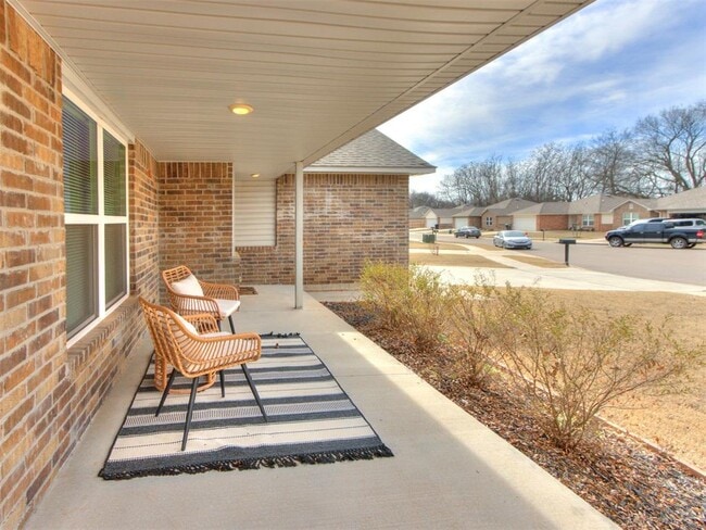 Building Photo - 823 Highgarden Cir