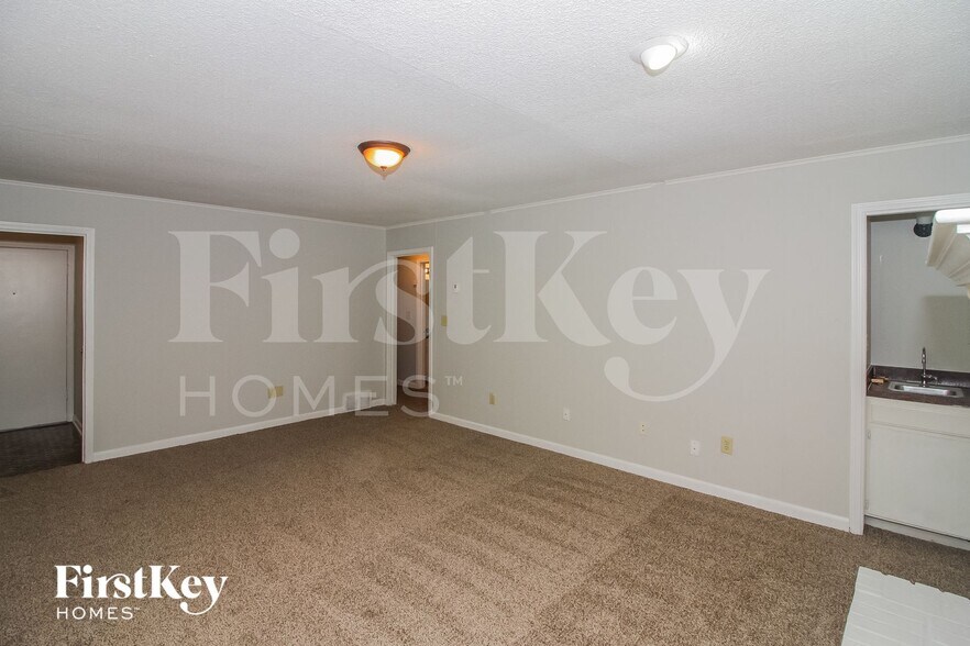 Building Photo - 4100 Lacewood Dr