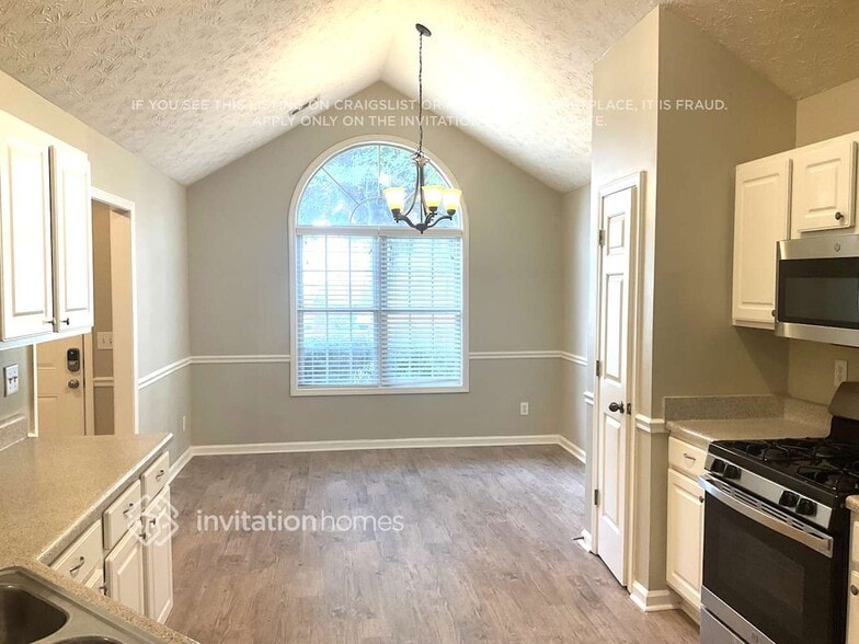 Building Photo - 544 Rivulett Ct