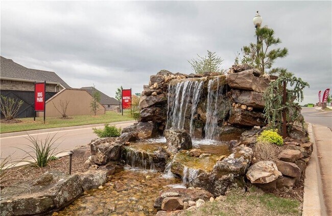 Building Photo - Gorgeous 4 bed 3 bath home in East Edmond-...