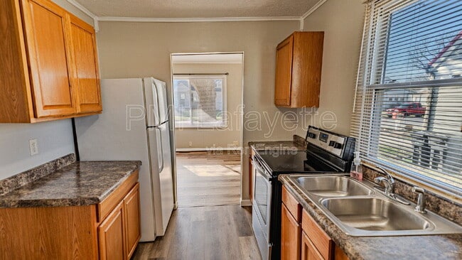 Building Photo - 809 S 29th St