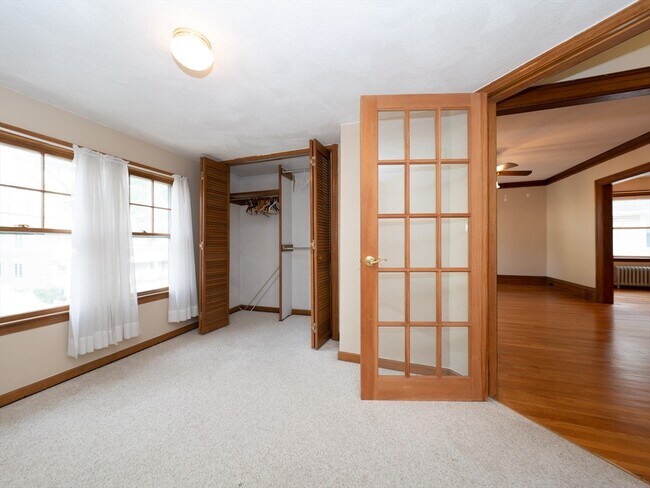 Building Photo - 32 Rangeley Rd