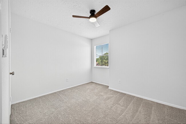 Building Photo - 10726 Buffalo Bend Dr