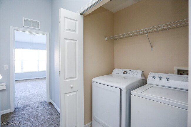 Building Photo - 937 Hampton Cir