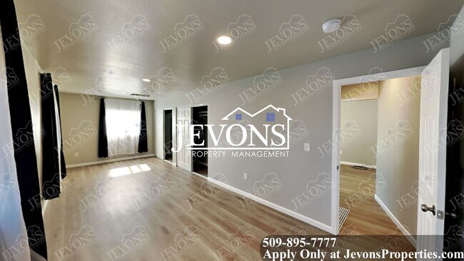 Building Photo - Coming soon! Available dates are subject to change without notice; please make sure you have tour...
